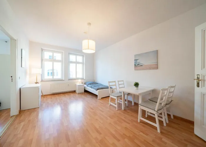 Apartment Nikola 3 Balkon 72qm Waschtrockner Tv Vollausstattung Zentral